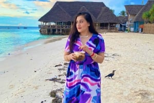 Zanzibar : île de Mnemba, baignade des tortues à la plage de Kendwa