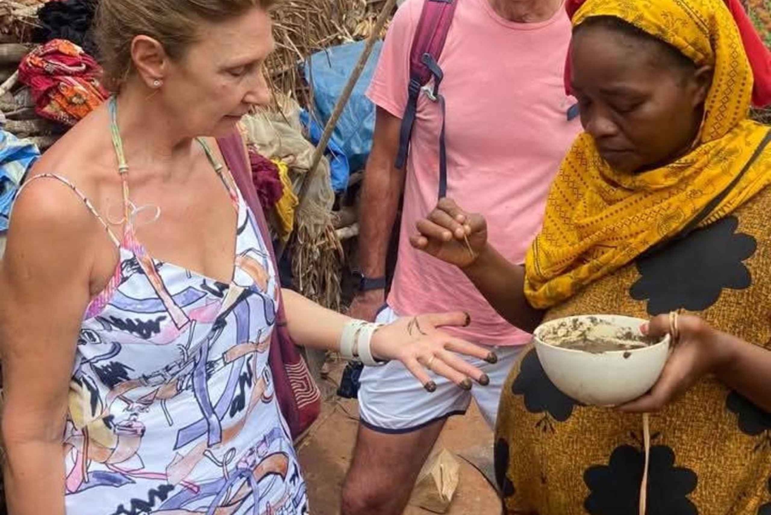 ZANZIBAR: Rundtur i Muyuni Village och koppla av på Mtende Beach