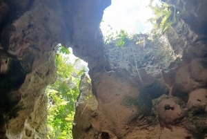 ZANZIBAR : Visite du village de Muyuni et détente sur la plage de Mtende