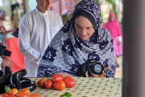 ZANZIBAR : Visite du village de Muyuni et détente sur la plage de Mtende