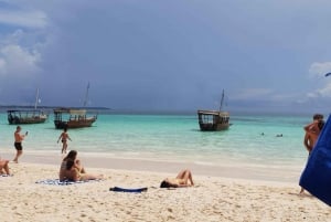 Zanzibar: Nakupenda Sandbank og omvisning og lunsj på Prison Island
