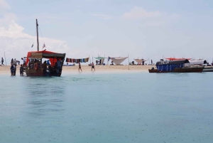 Zanzibar: Nakupenda Sandbank og omvisning og lunsj på Prison Island