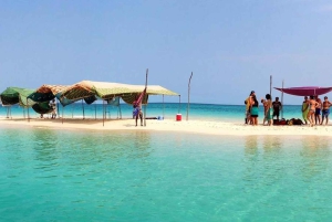 Zanzibar: Nakupenda Sandbank og omvisning og lunsj på Prison Island