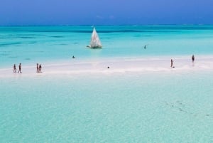 ザンジバル：ナクペンダ砂州と監獄島の旅（昼食付