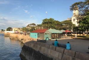 Zanzibar: Madmarked om aftenen og Makachu Beach-oplevelse