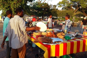 Zanzibar: Madmarked om aftenen og Makachu Beach-oplevelse