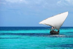 Zanzibar: crociera al tramonto a Nungwi con ristorazione