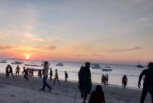 Zanzibar: crociera al tramonto in dhow a Nungwi con bevande analcoliche