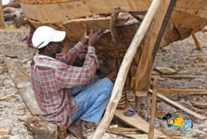 Zanzibar: Tazari-kylän kävelykierros ja lähtöaika dhow-risteilyyn