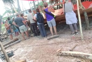 Zanzibar: Tazari-kylän kävelykierros ja lähtöaika dhow-risteilyyn