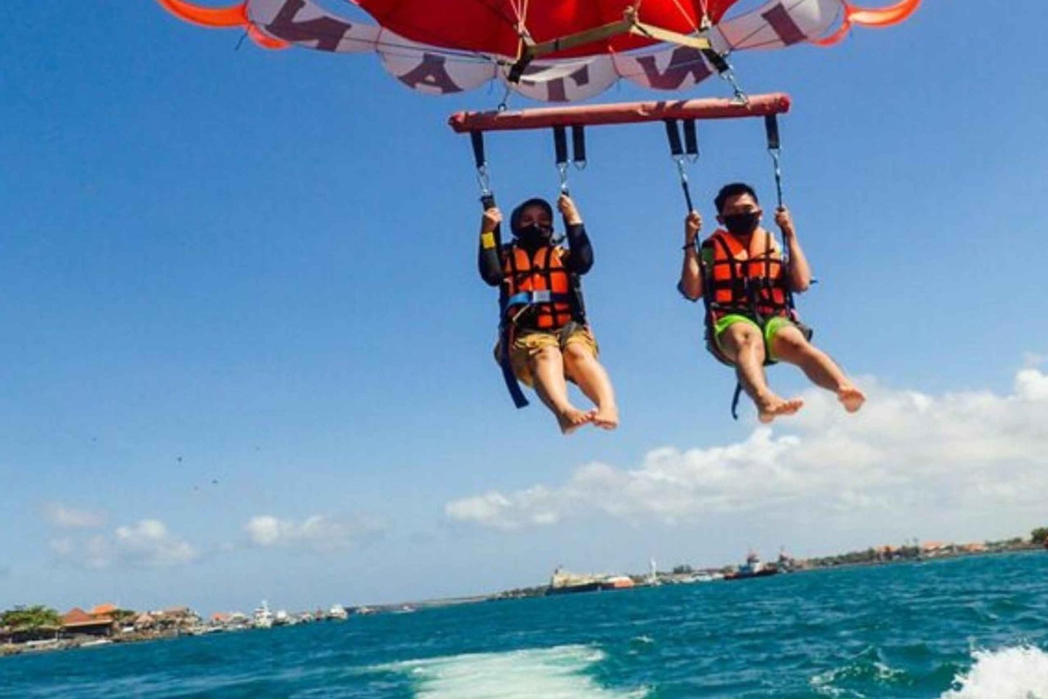 Zanzibar: Parasailing-äventyr med båtresa
