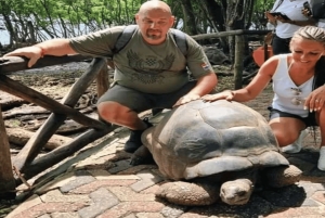 Zanzibar: Prison Island and Stone Town Tour Experience