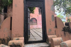 ZANZIBAR: Fangeøya, grottesvømming og den blå lagunen