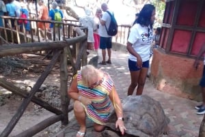 Zanzíbar: visita guiada a la isla de la prisión con un guía local