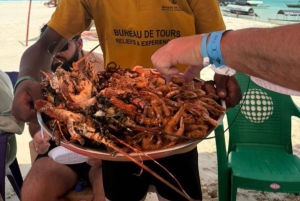 ザンジバル：刑務所島とナクペンダ砂州ツアー、昼食付き