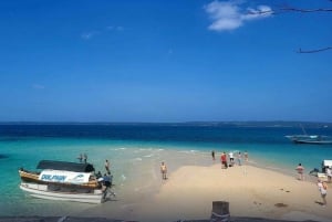 Zanzibar: privétour naar Prison Island en Stone Town + ophaalservice