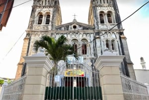 Zanzibar: privétour naar Prison Island en Stone Town + ophaalservice