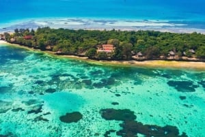 Zanzibar: privétour naar Prison Island en Stone Town + ophaalservice