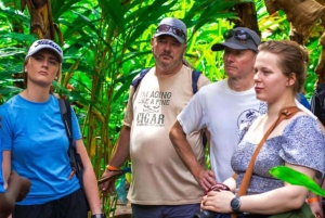 Zanzibar: privé rondleiding op een kruidenboerderij met een lokale gids.