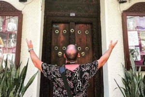 Zanzibar: visita privata a una fattoria di spezie e tour guidato di Stone Town