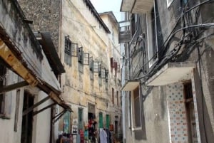 Sansibar: Yksityinen kävelykierros Kivikaupungissa paikallisen oppaan kanssa.