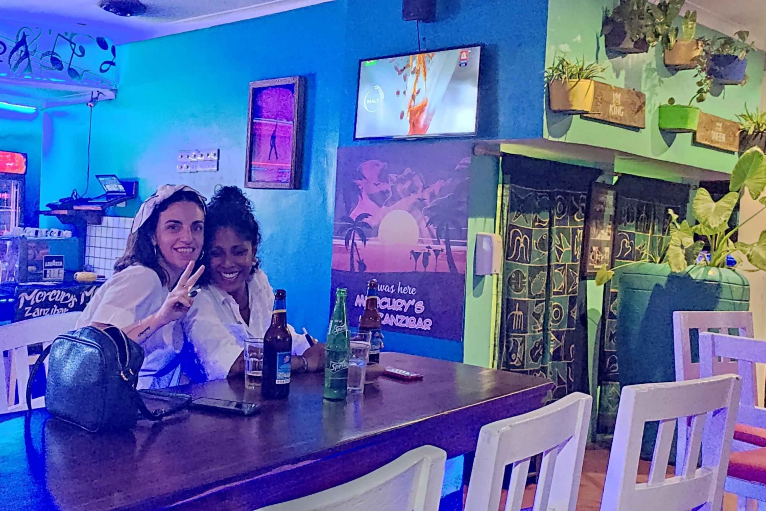 Sansibar: Pub Crawl & Club Experience