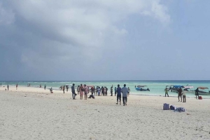 Zanzibar: Pungume Island tour and snorkeling with BBQ Lunch