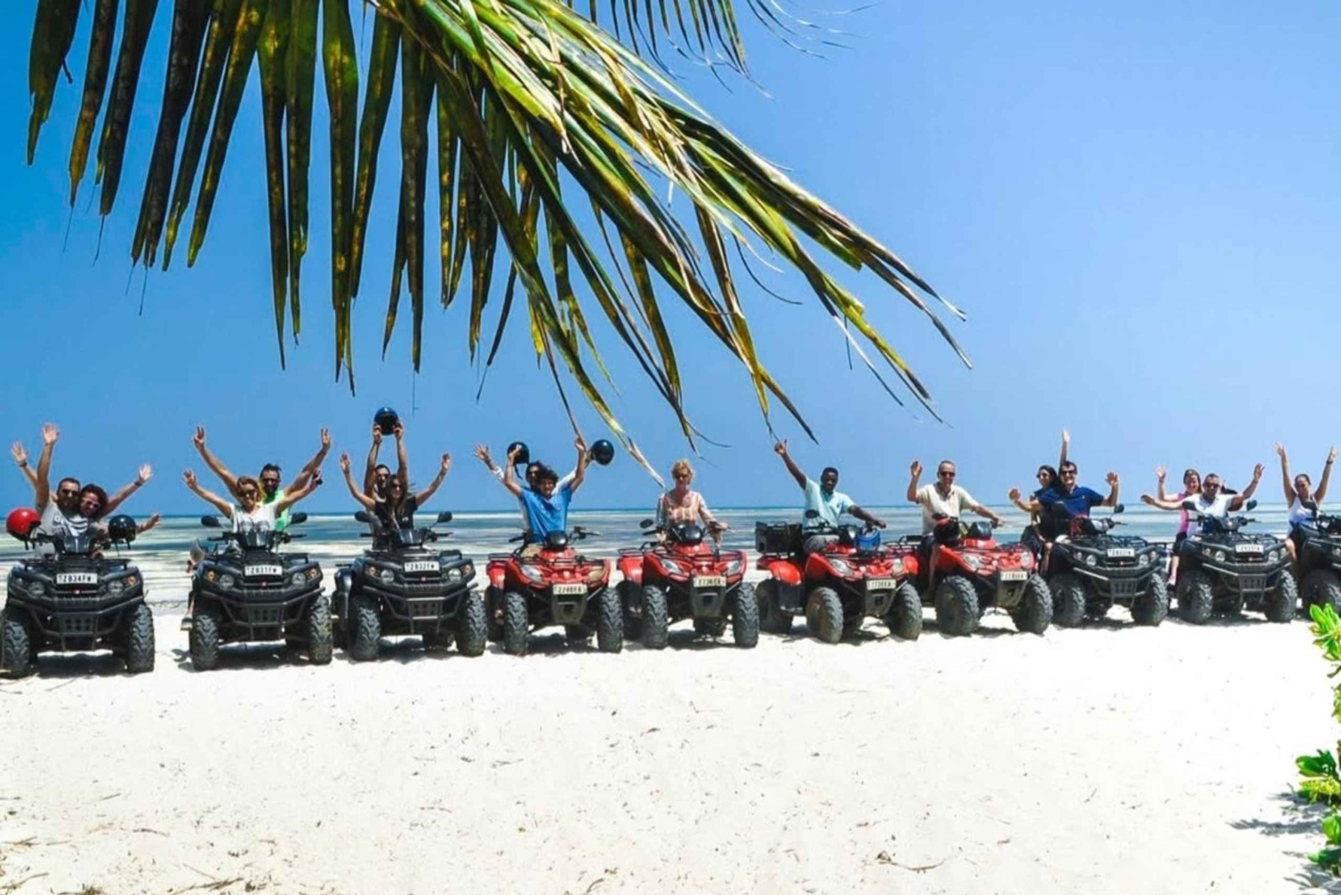 ザンジバル：ケンドワまたはヌングワ発 クワッドバイクアドベンチャー