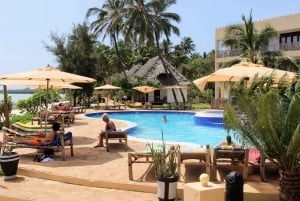 Zanzibar: 1 Day Pass all inclusive island Resort experience