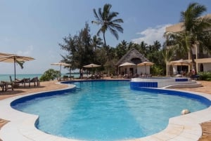 Zanzibar: 1 Day Pass all inclusive island Resort experience