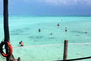 Zanzibar: 1 Day Pass all inclusive island Resort experience