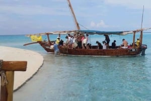 Zanzibar: Safari Blue Cruise med snorkling och lunch