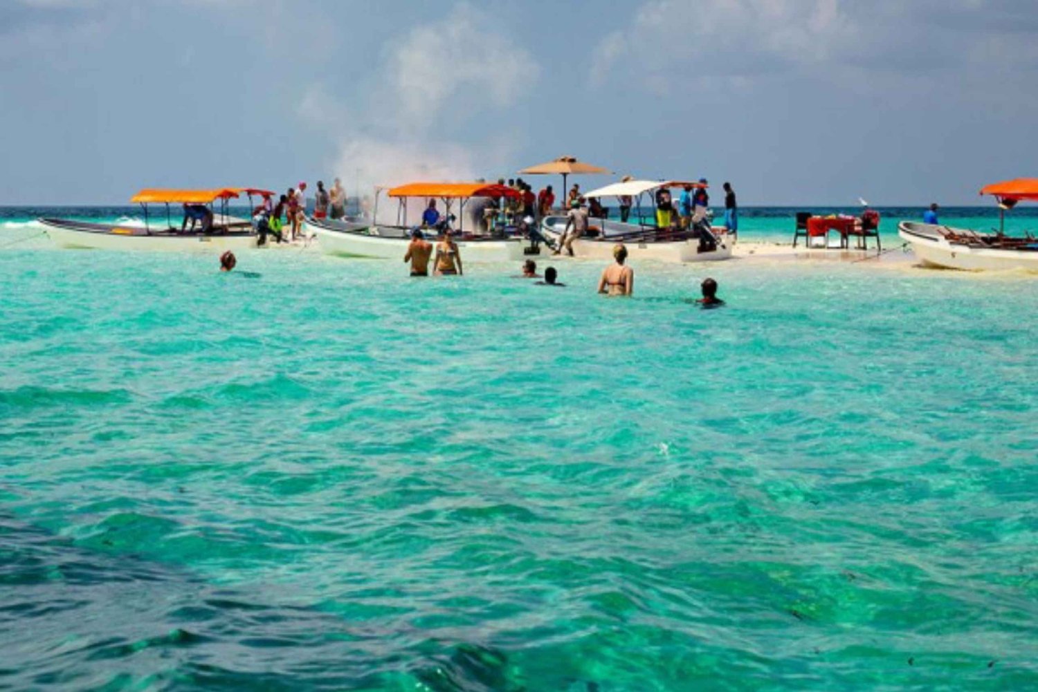 Zanzibar: Salam Cave, Prison Island ja Mtende Beach -kierros