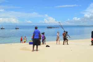 Zanzíbar: crucero Safari Blue en dhow de madera con barbacoa de marisco.