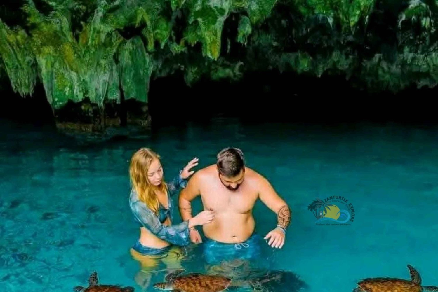 Zanzibar : Tortues de la grotte de Salaam et déjeuner au restaurant The Rock