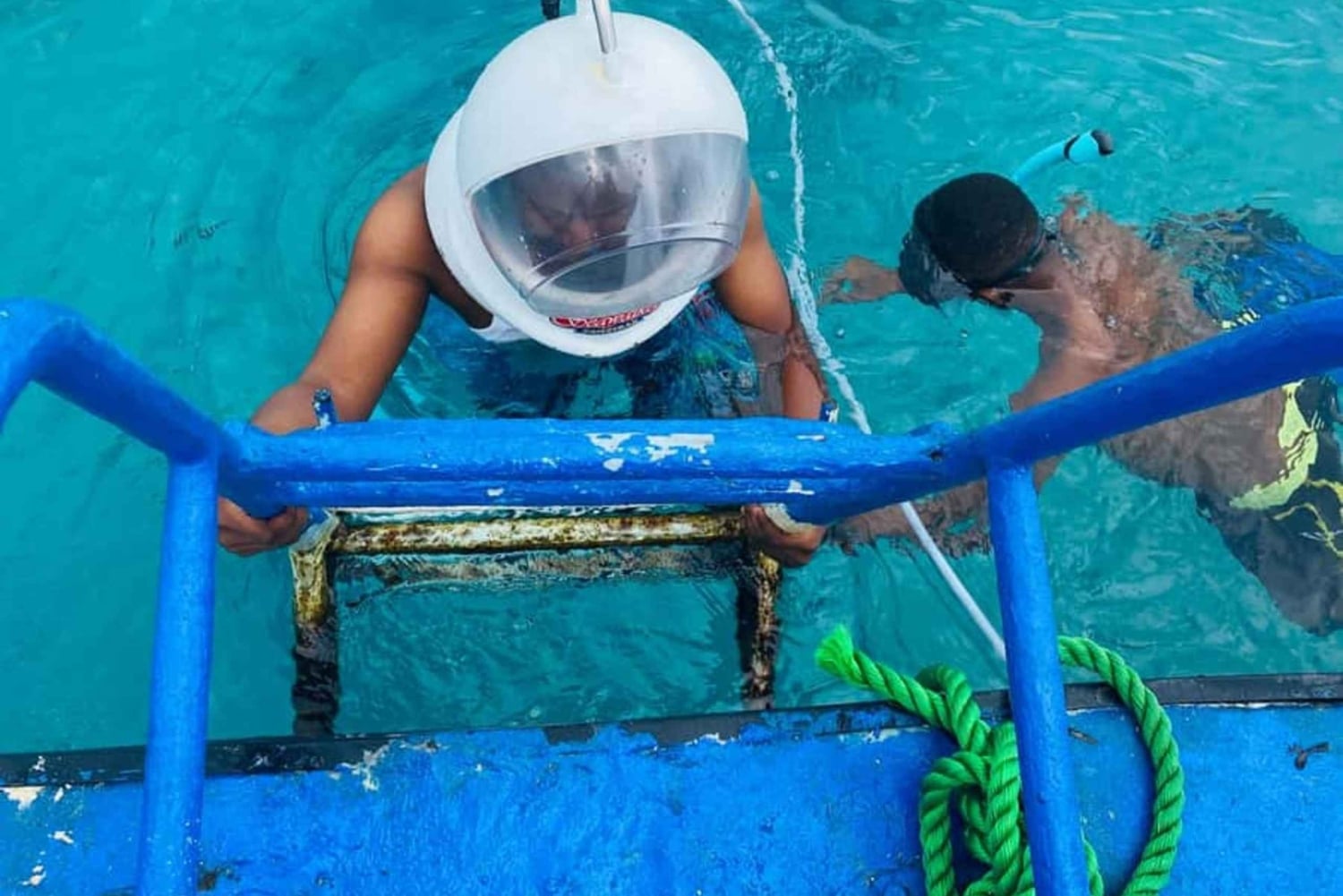 Zanzibar: Havvandring og hesteridning.