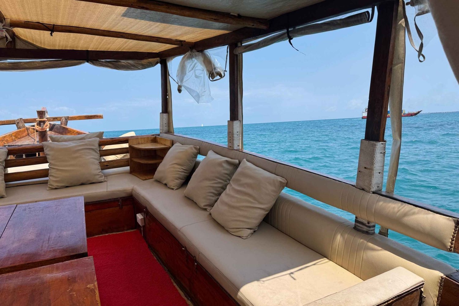 Zanzibar: nurkowanie z rurką i rejs łodzią dhow o zachodzie słońca z kolacją