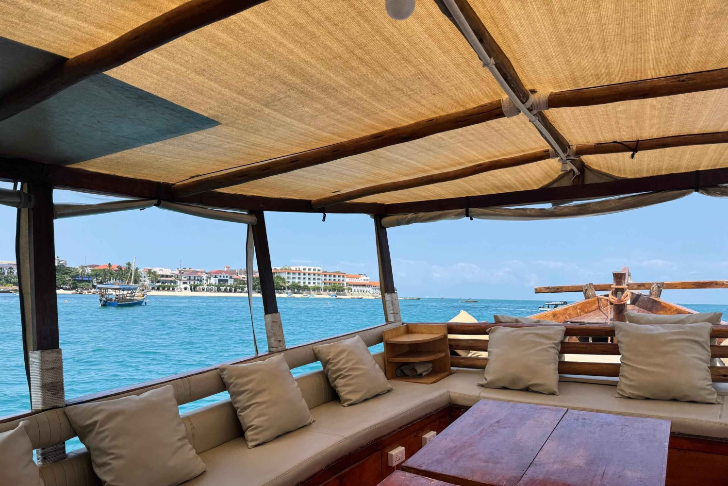 Zanzibar: nurkowanie z rurką i rejs łodzią dhow o zachodzie słońca z kolacją