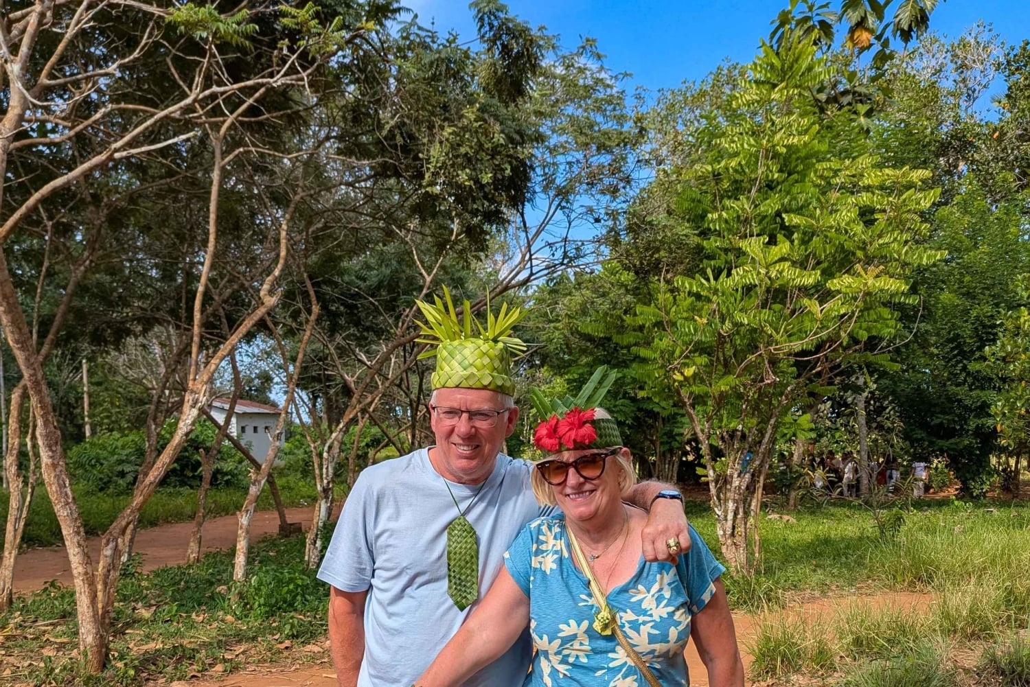 ザンジバル：スパイス農園ツアー、ココナッツ・クライミング、地元のランチをお楽しみください