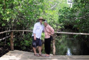 ZANZIBAR: Tour durch eine Gewürzfarm, Jozani-Wald und Salaam-Höhle