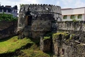 Zanzibar: Spice Farm Tour & Stone Town with Lunch