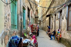 Zanzibar: Spice Farm Tour & Stone Town with Lunch