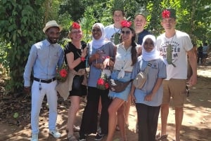 Zanzibar: Spice Farm Tour with Traditional Cooking Lesson