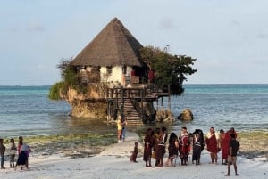 Zanzíbar: estrellas de mar, la laguna Azul y visita al restaurante The Rock