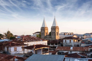 ザンジバル：ストーンタウン市内観光とスパイス農園（ランチ付き）