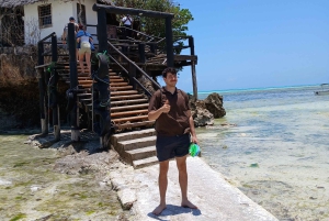 ZANZIBAR: rondleiding Stone Town en restaurant The Rock