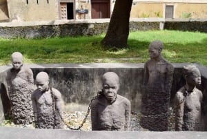 Zanzibar : visite culturelle de la Ville de pierre et des ruines de Maruhubi
