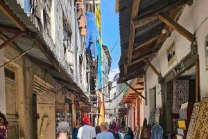 Zanzibar: Kivikaupunki, orjamarkkinat, matkamuisto ja maustetori