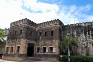 Zanzibar: Stone Town and Spice Farm Private Tour with Lunch