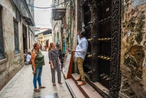 Zanzibar: tour gastronomico del mercato di Stone Town, trasferimento